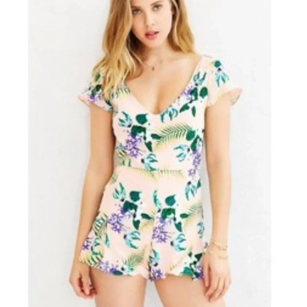 NWOT For Love & Lemons Floral Romper-sz Small